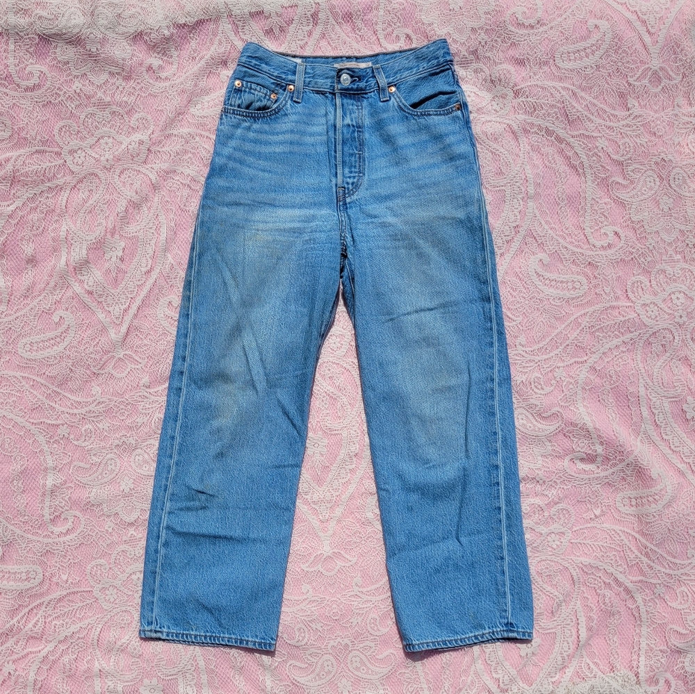 Levi's size 26 blue jeans